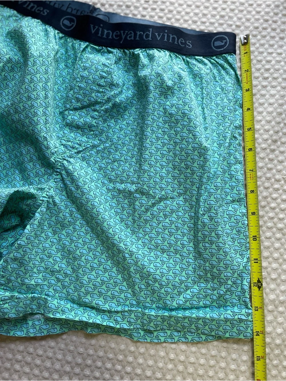 Vineyard Vines size excellent